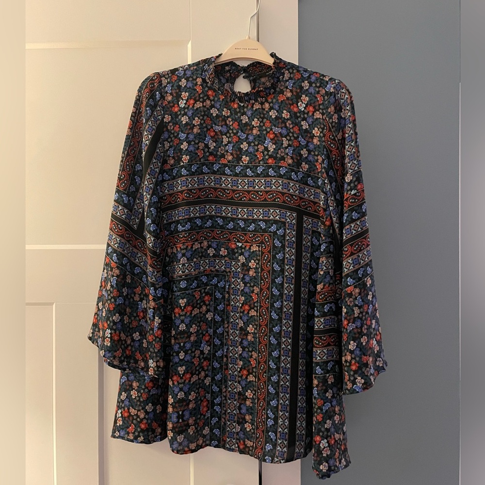 Floral Patterned Long Sleeve Mini Dress